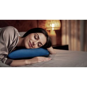 2 in 1 travel blanket set