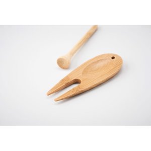 Bamboo golf divot tool — BOGEY