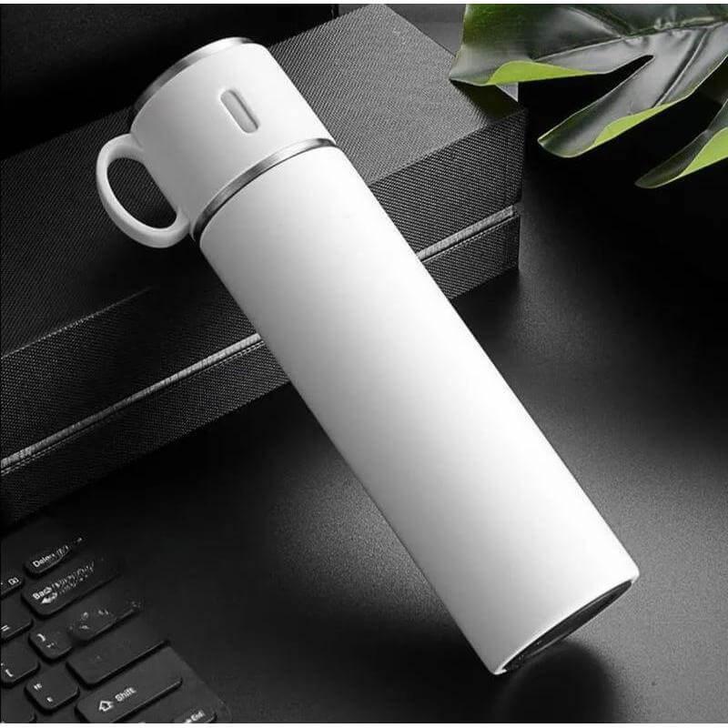 Giftology Family Set of Vacuum Flask & Two Cups - White