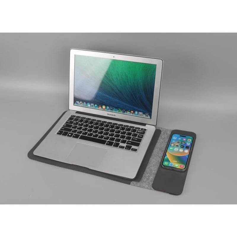 Giftology 14" Felt Laptop Sleeve With 15W Magnetic Charger - Black
