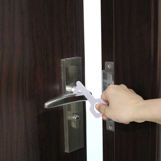 Giftology Keyring Tool - White (Anti-Microbial)