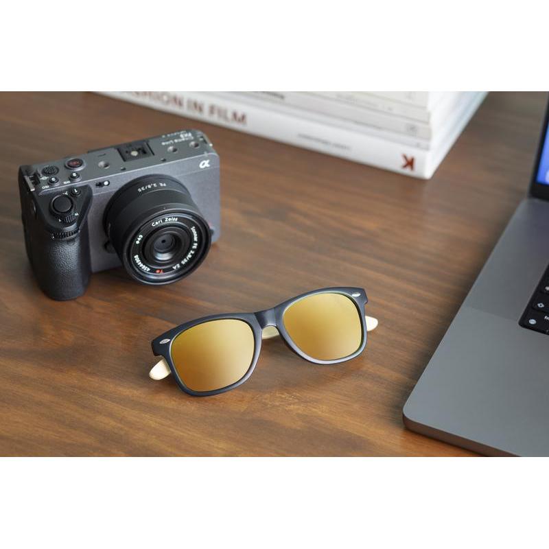 eco-neutral Bamboo Sunglass