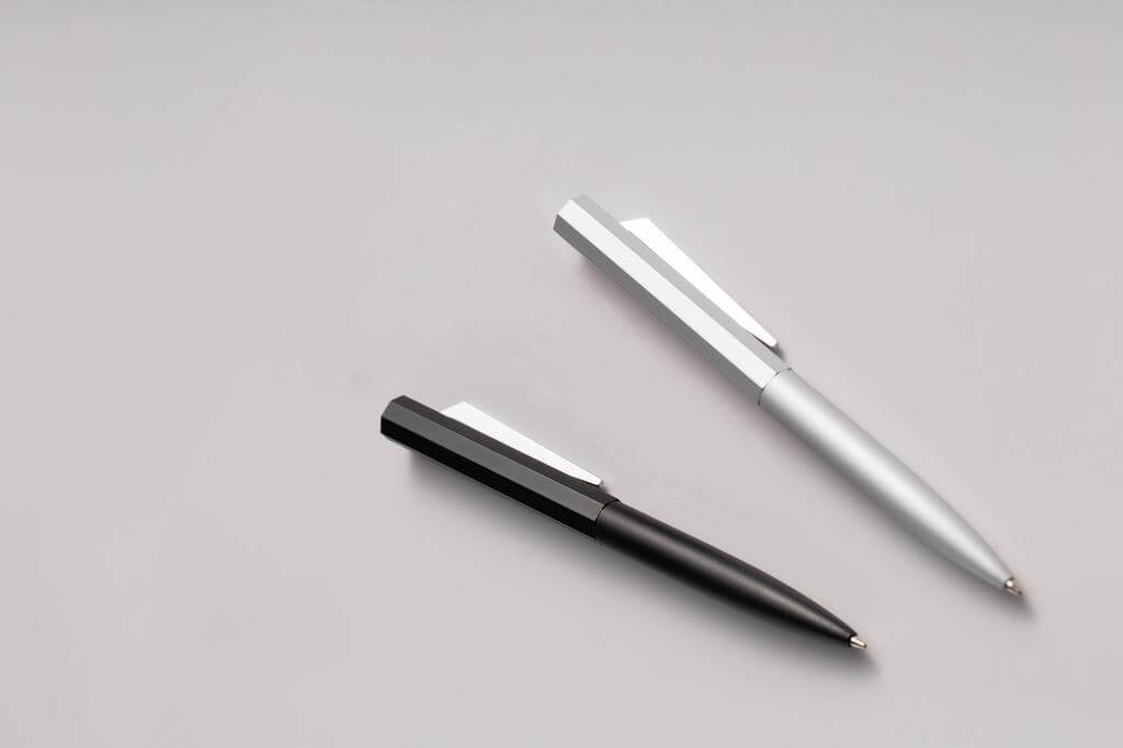 Twist Metal Pen - Black